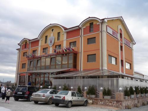 Hotel Transit Oradea Exteriör bild